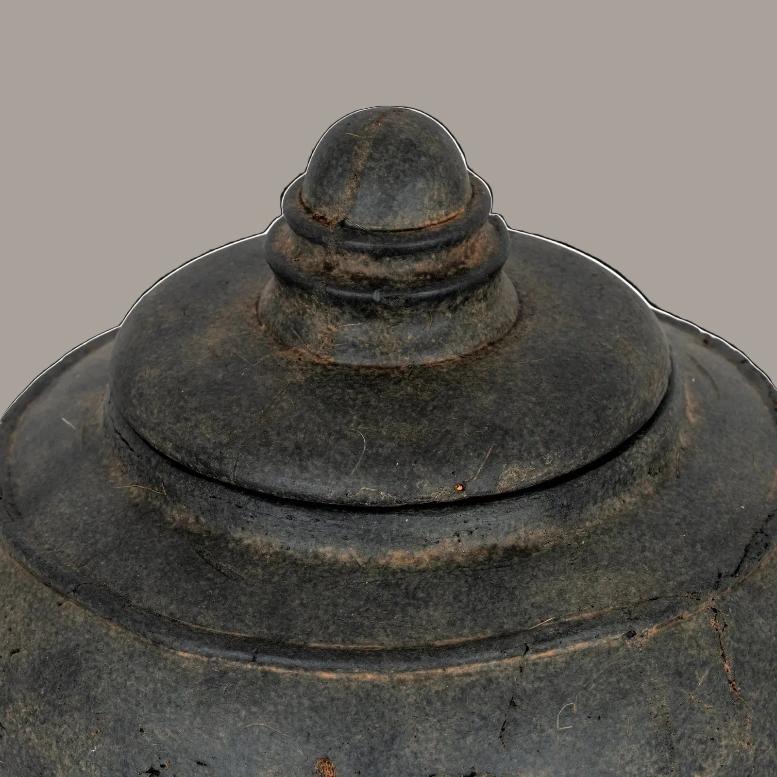Dusk large dark ceramic pot with lid - alternate view